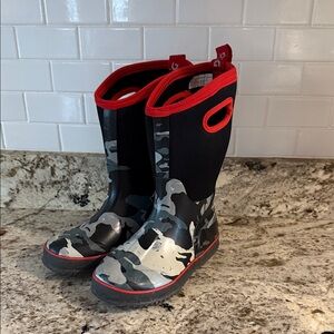Kids Camouflage Winter Boots Size 2